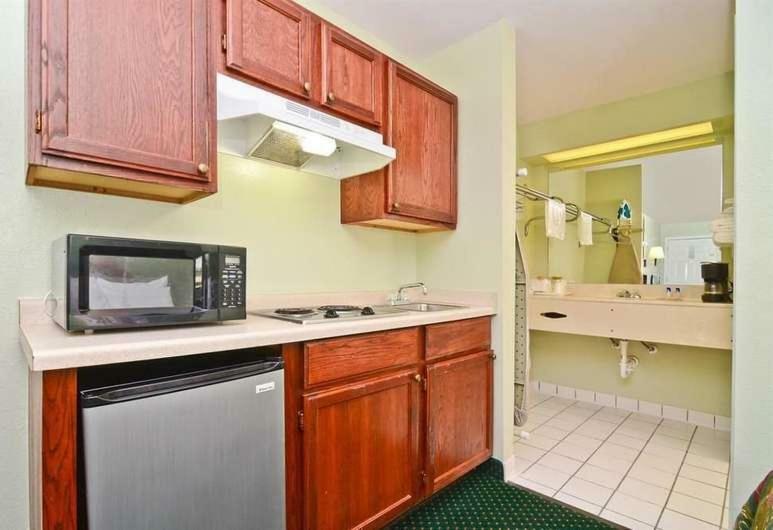 Pine Point Inn & Suites Smithville Zewnętrze zdjęcie