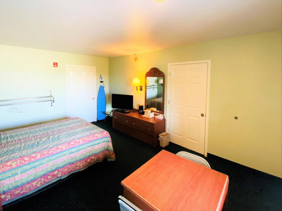 Pine Point Inn & Suites Smithville Zewnętrze zdjęcie
